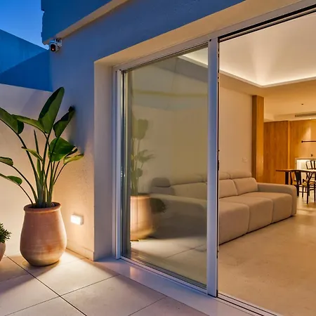 Penthouse With Pool By Costarentals - Ref 214 Apartament