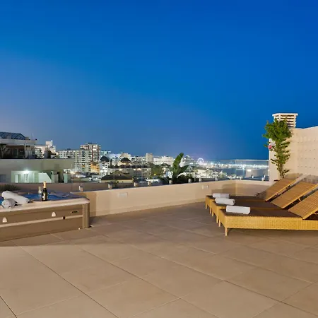 Penthouse With Pool By Costarentals - Ref 214 *